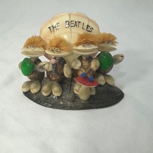 VTG Beatles shell art